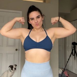Aurola sports bra